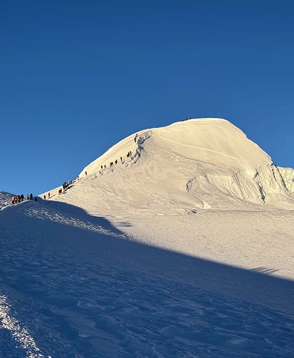 6000 meter - Peak Climbing